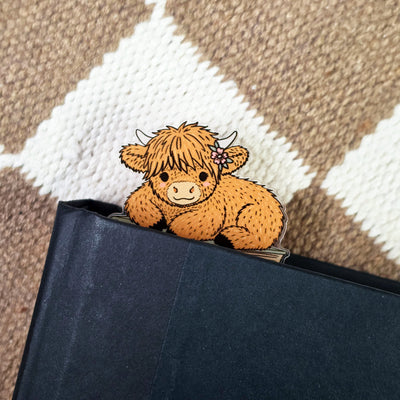 Highland Cow Bookstack Shapemark