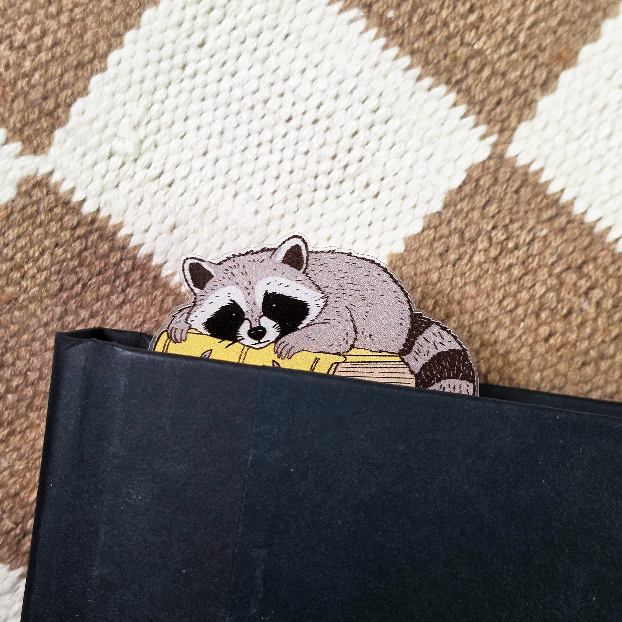 Raccoon Bookstack Shapemark